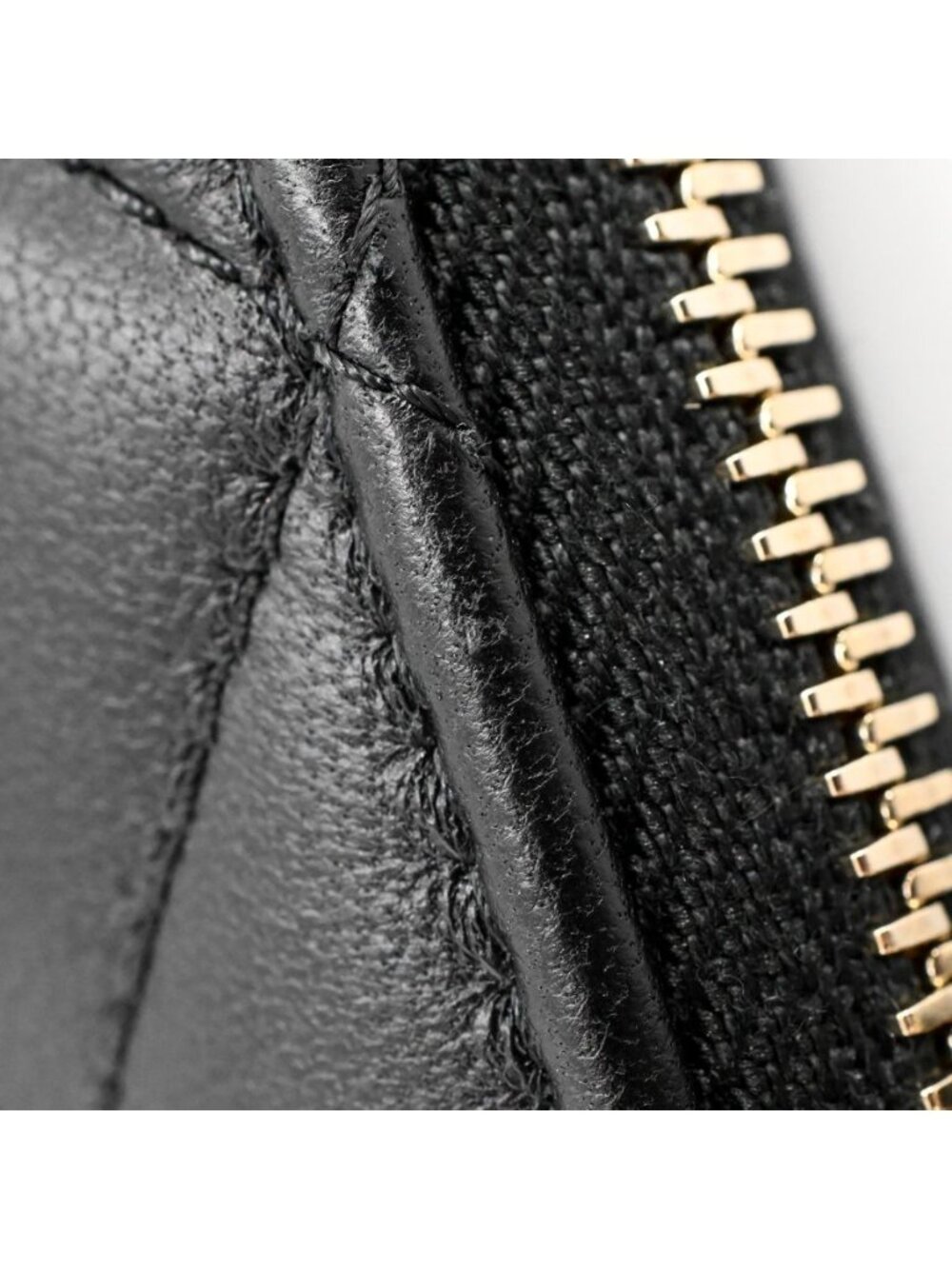 Chanel Card Slot - Picture 8 of 8